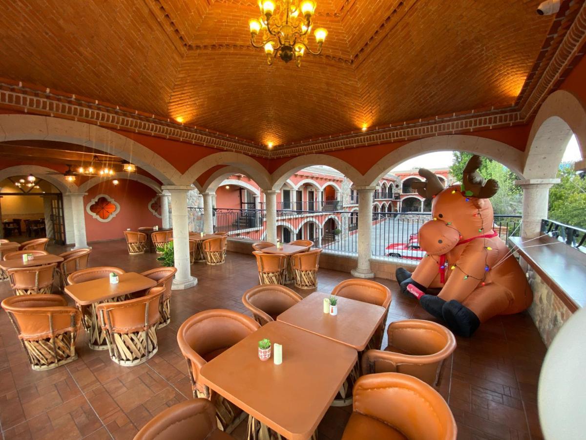 Hotel Real De Los Álamos Extérieur photo